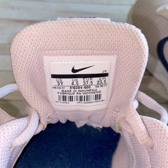 Nike Light Pink Girls Running Sneaker - Picture 6 of 7
